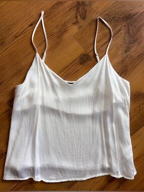 Tails Women's White Spaghetti Strap V-Neck Cami Top M